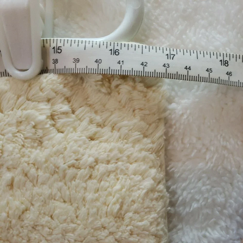 Unknown bath mat